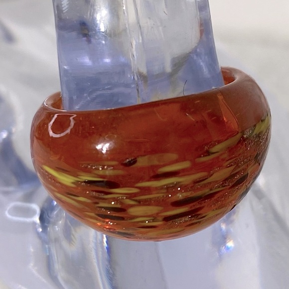 Vintage Art Glass Handmade Red Yellow Black Band Ring - Picture 6 of 12